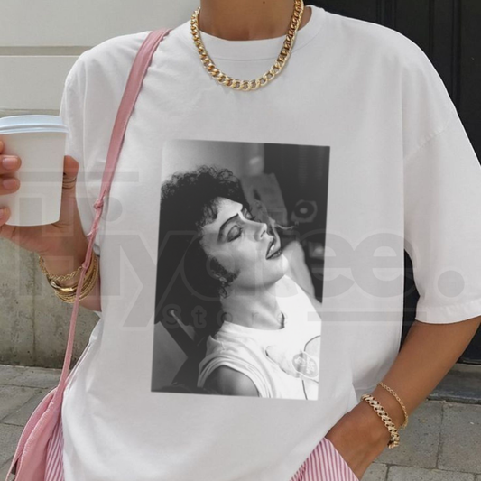 Tim Curry Smokes T-Shirt – Vintage IT Pennywise Smoke Break Graphic Tee - Hiyatee