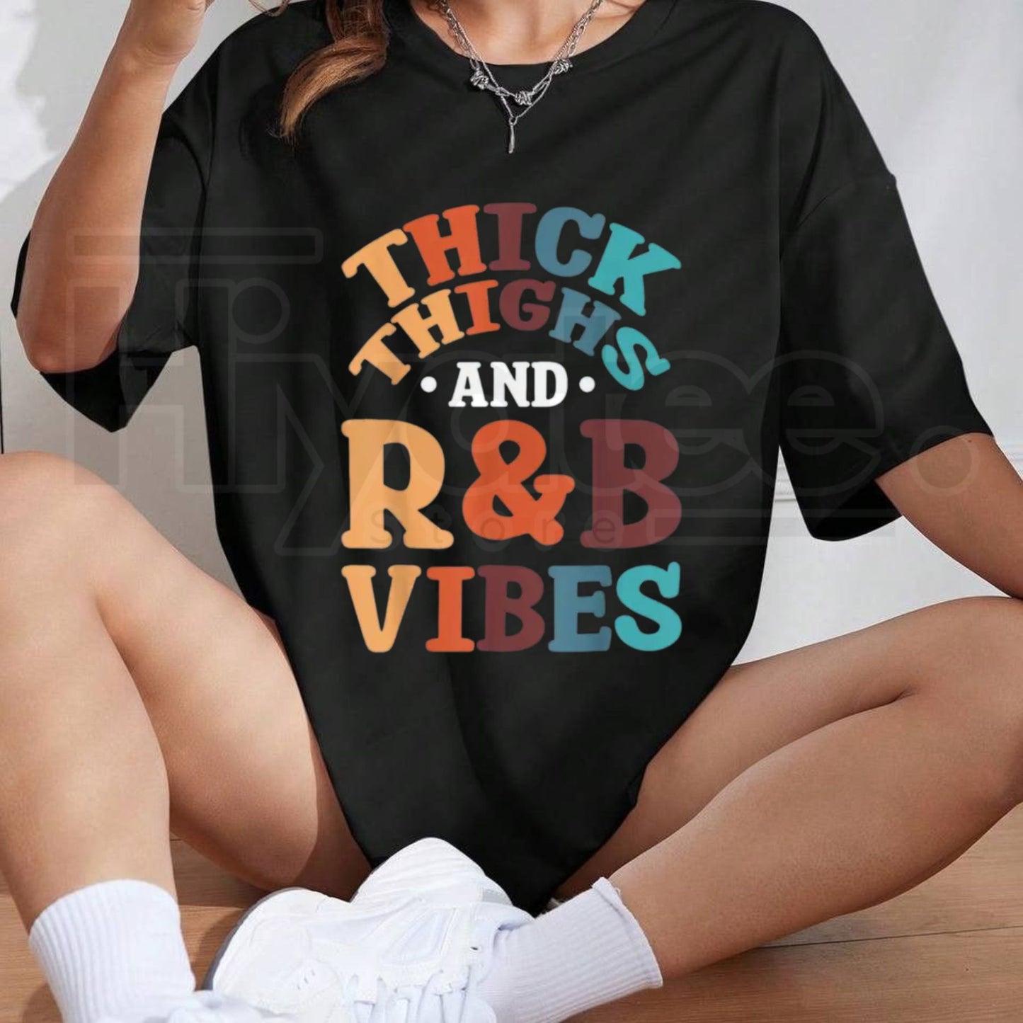 Unisex 90's R&B Girl Body Positivity T-Shirt – Thick Thighs R&B Vibes Graphic Tee - Hiyatee