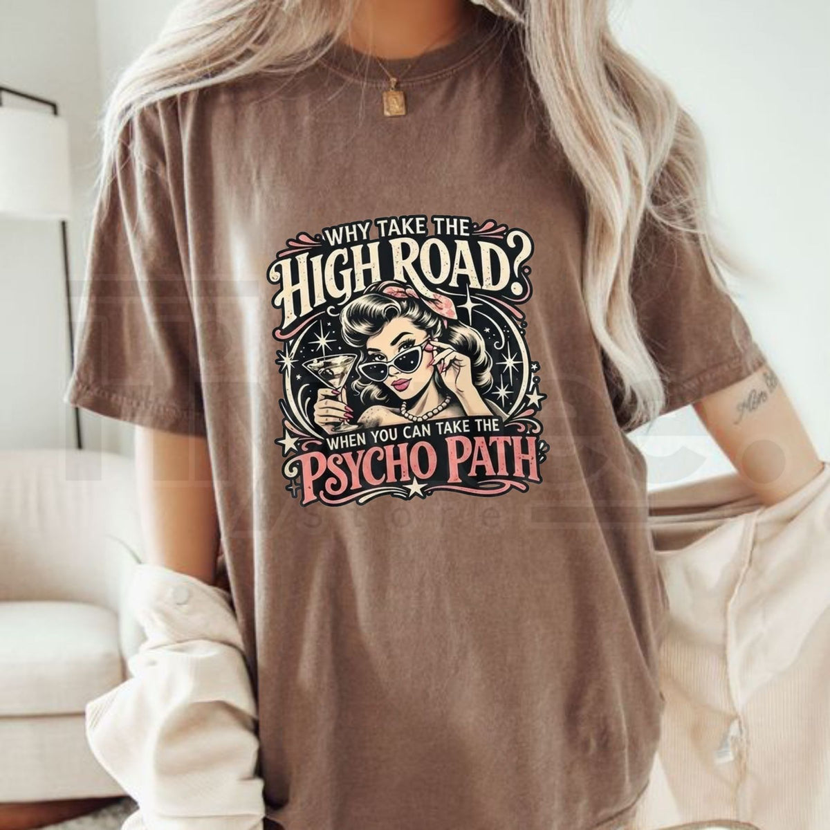 Vintage Retro Pin-Up Girl Graphic T-Shirt – Men's Cotton Casual Humor Tee - Hiyatee